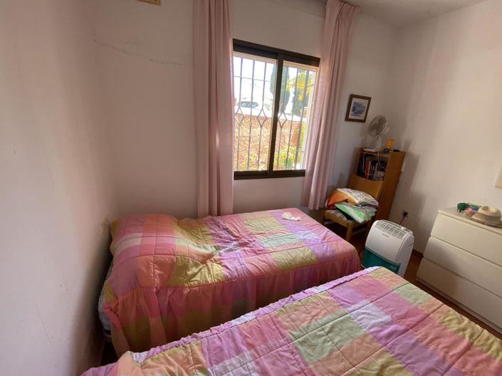 Image No.20-2 Bed Property for sale