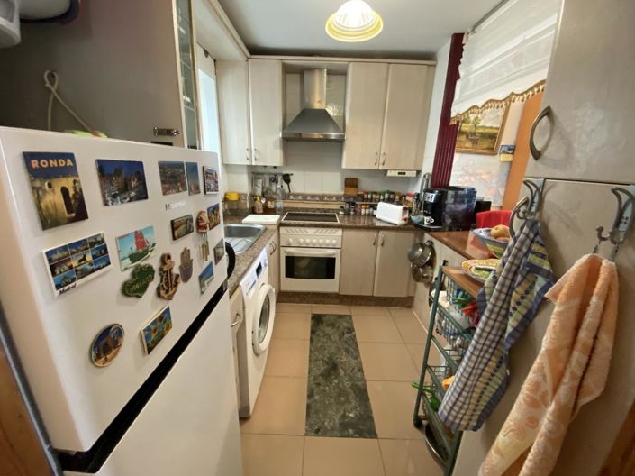 Image No.15-2 Bed Property for sale