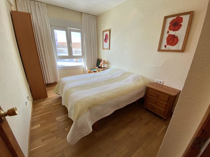 Image No.25-2 Bed Property for sale