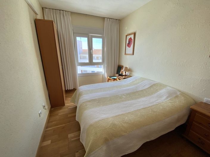 Image No.26-2 Bed Property for sale