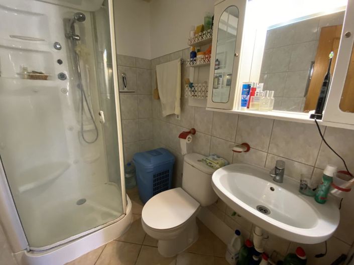 Image No.31-2 Bed Property for sale