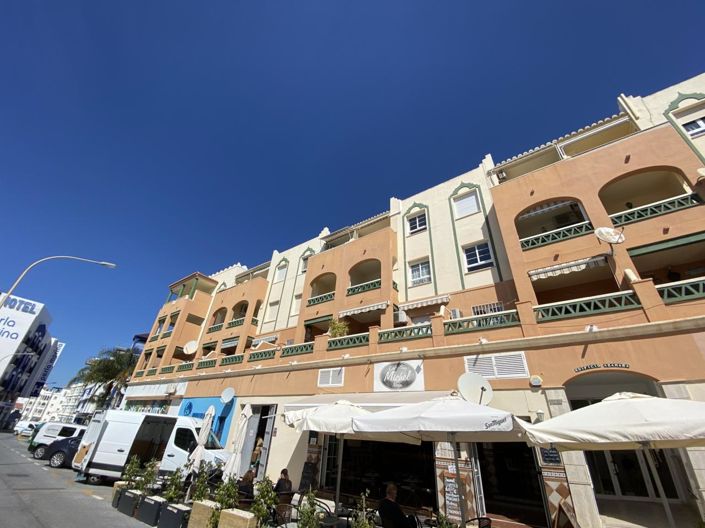 Image No.33-2 Bed Property for sale