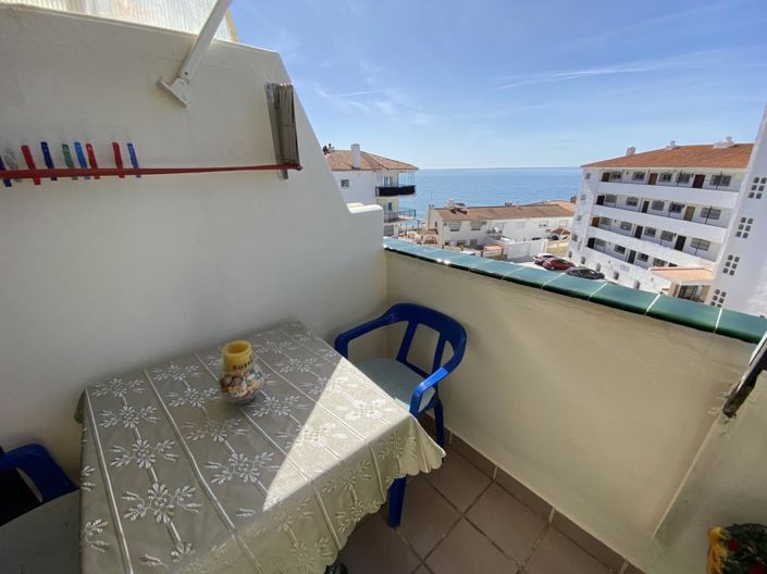 Image No.4-2 Bed Property for sale