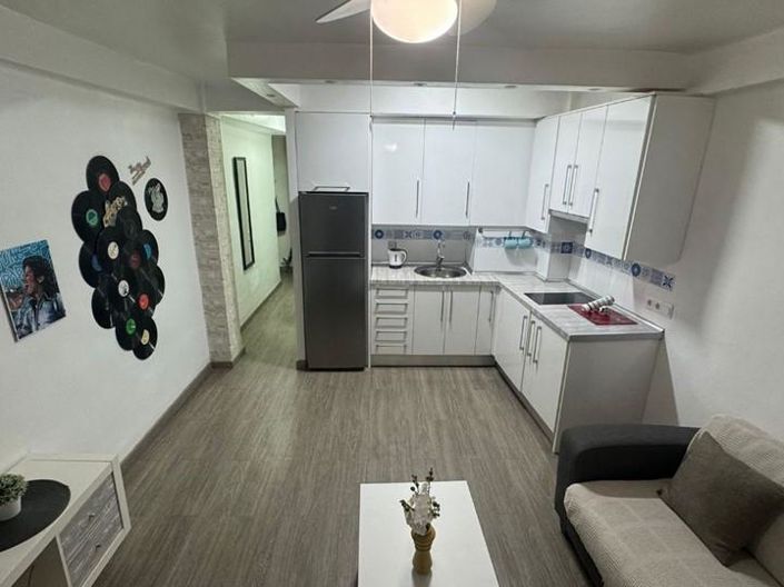 Image No.8-1 Bed Property for sale