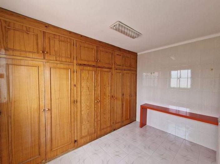 Image No.15-3 Bed Property for sale