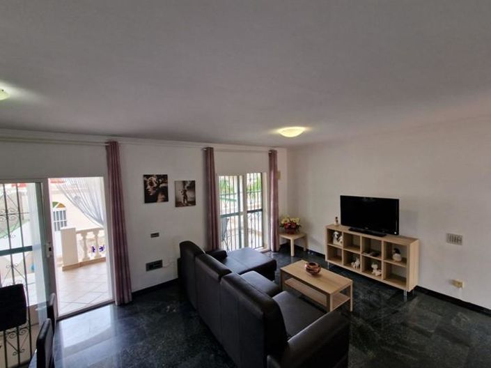 Image No.6-3 Bed Property for sale