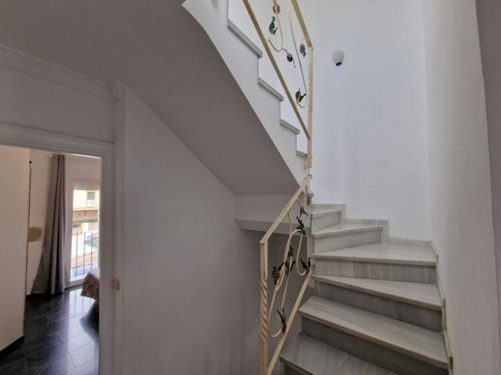 Image No.9-3 Bed Property for sale