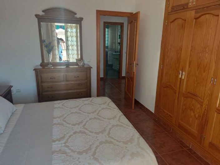 Image No.7-5 Bed Property for sale