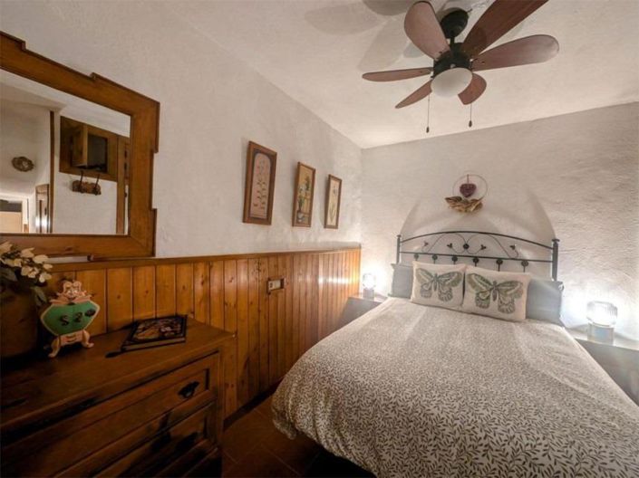 Image No.7-1 Bed Property for sale