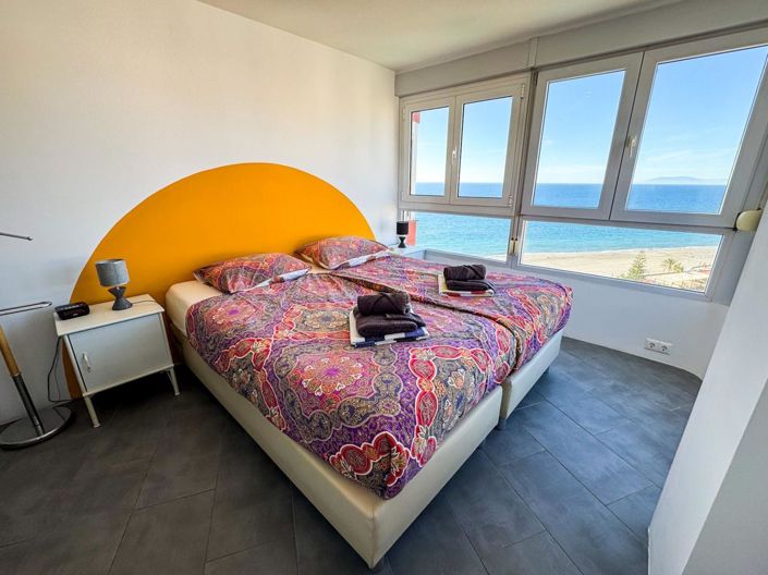 Image No.11-3 Bed Property for sale