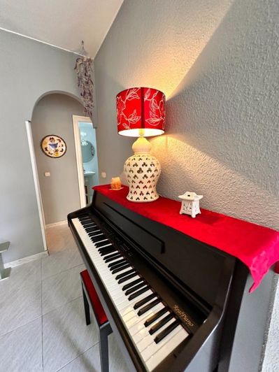 Image No.13-3 Bed Property for sale