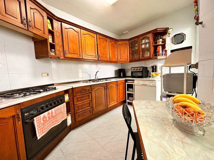 Image No.15-3 Bed Property for sale