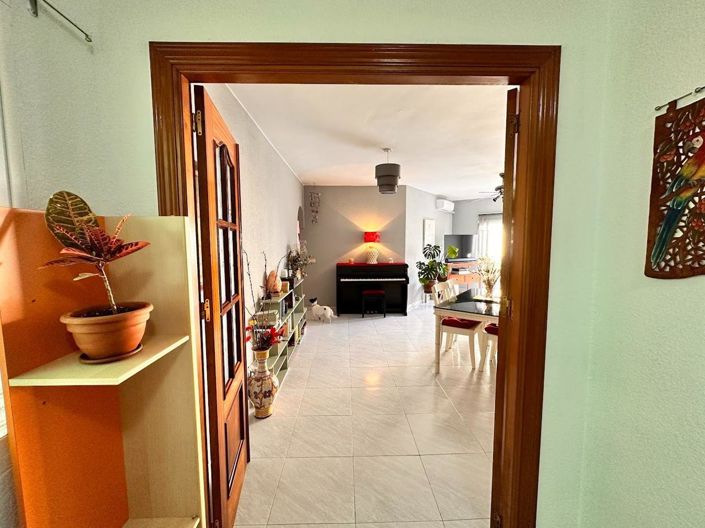 Image No.18-3 Bed Property for sale