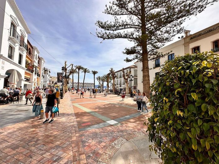 Image No.34-3 Bed Property for sale