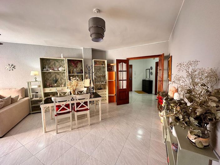 Image No.7-3 Bed Property for sale