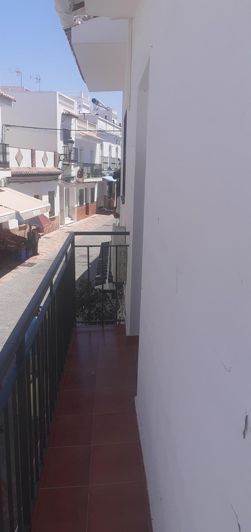 Image No.34-3 Bed Property for sale