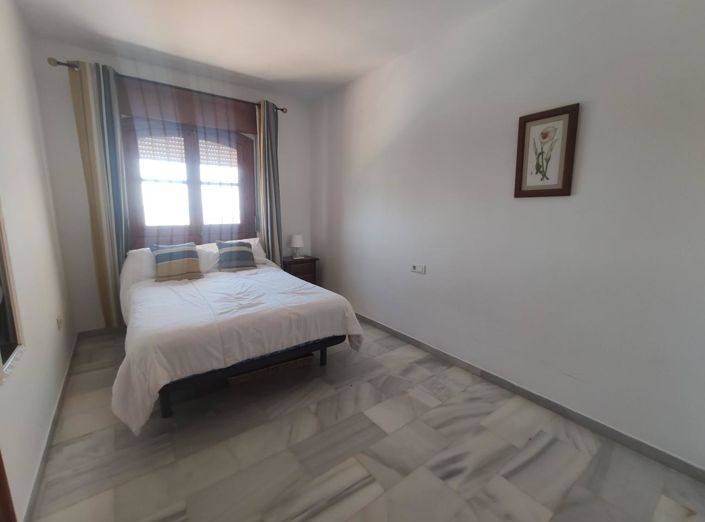 Image No.13-2 Bed Property for sale