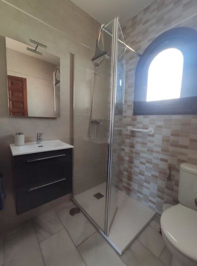 Image No.16-2 Bed Property for sale