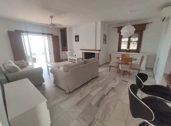 Image No.4-2 Bed Property for sale