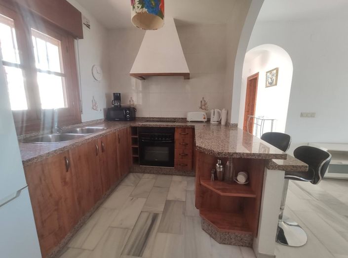 Image No.7-2 Bed Property for sale