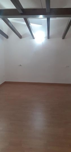 Image No.12-1 Bed Property for sale