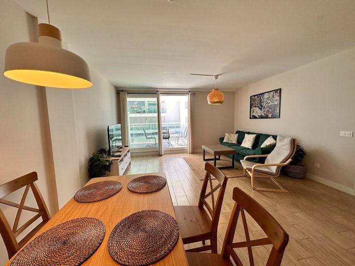 Image No.4-2 Bed Property for sale