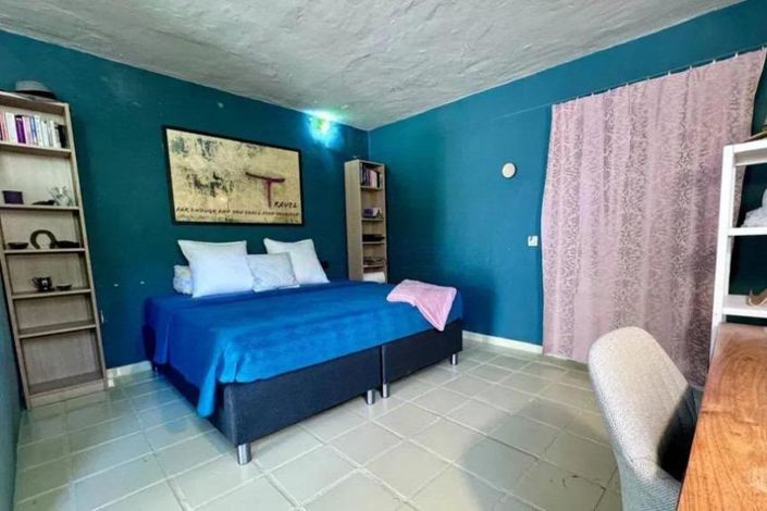 Image No.14-3 Bed Property for sale