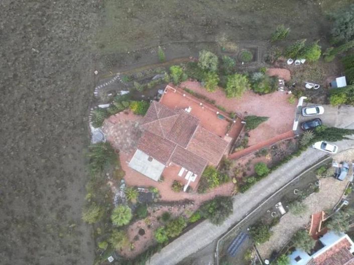 Image No.20-3 Bed Property for sale