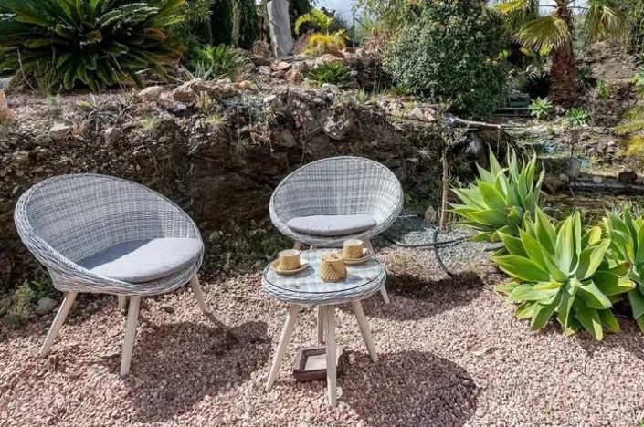 Image No.30-3 Bed Property for sale