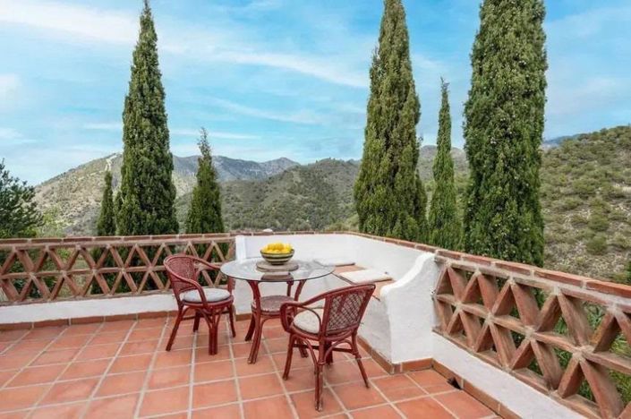 Image No.35-3 Bed Property for sale