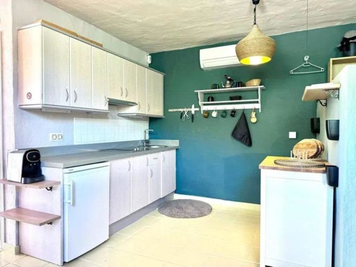 Image No.9-3 Bed Property for sale