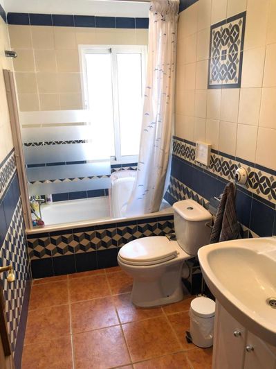 Image No.19-5 Bed Property for sale