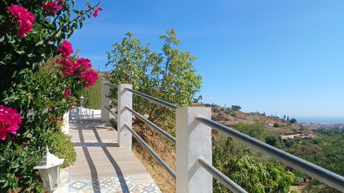 Image No.23-5 Bed Property for sale