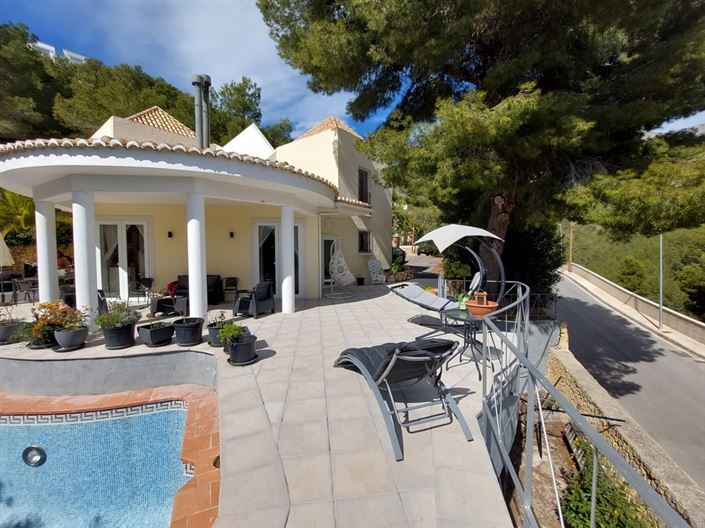 Image No.2-4 Bed Villa for sale