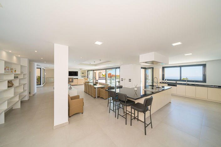 Image No.11-6 Bed Villa for sale