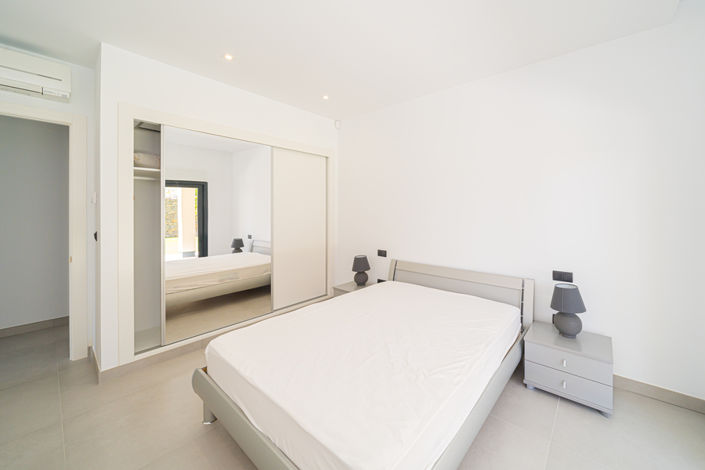 Image No.27-6 Bed Villa for sale