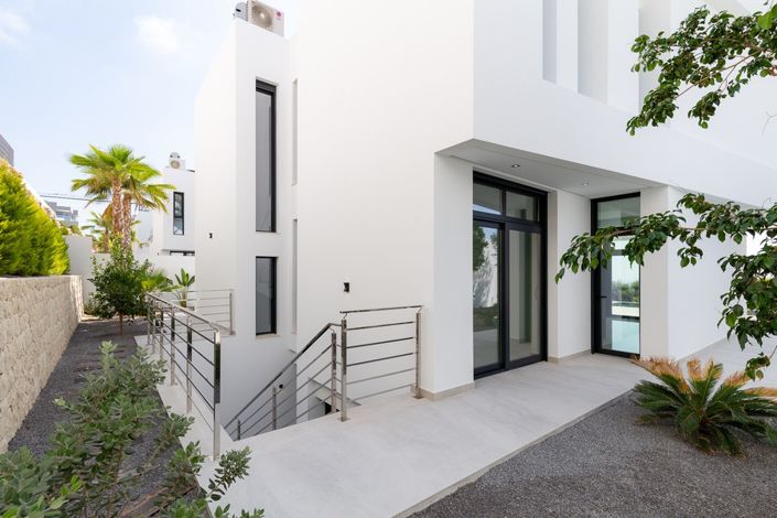 Image No.23-5 Bed Villa for sale