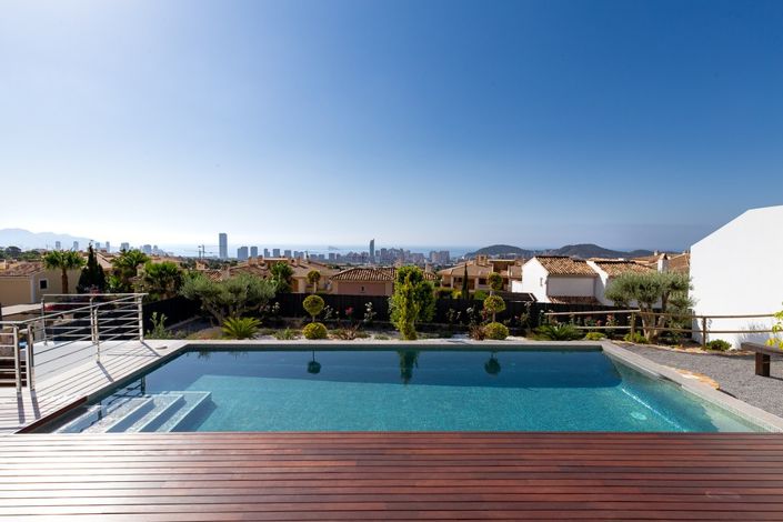 Image No.3-5 Bed Villa for sale