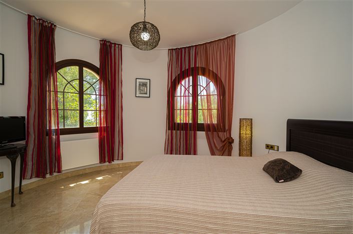Image No.22-4 Bed Villa for sale