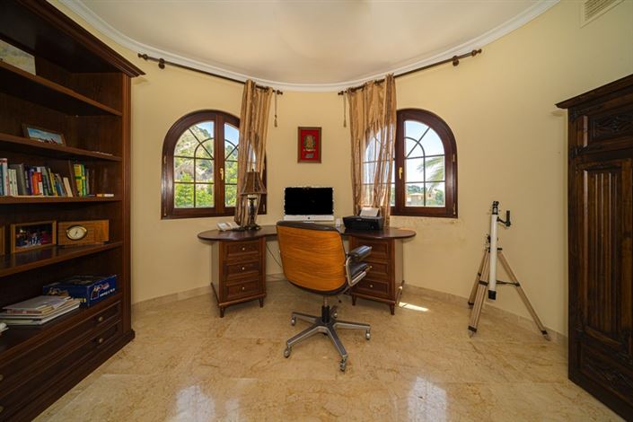 Image No.31-4 Bed Villa for sale