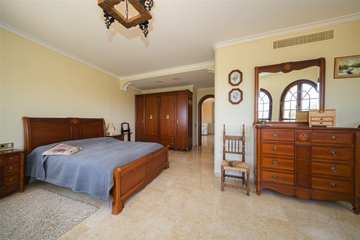 Image No.33-4 Bed Villa for sale