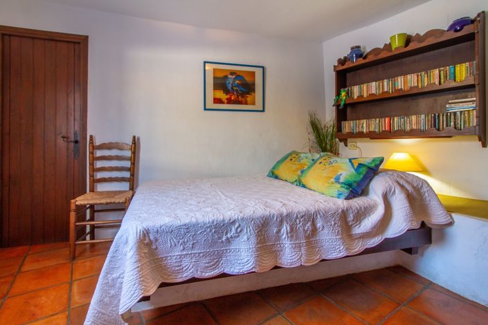 Image No.21-4 Bed House for sale