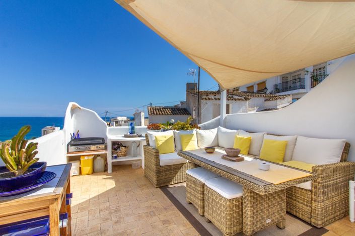 Image No.27-4 Bed House for sale