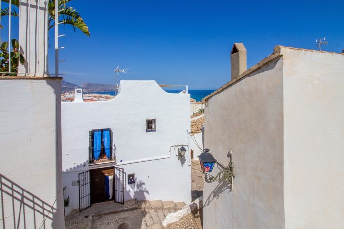 Image No.33-4 Bed House for sale