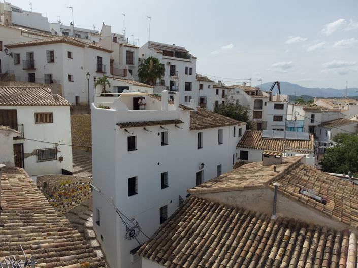 Image No.38-4 Bed House for sale