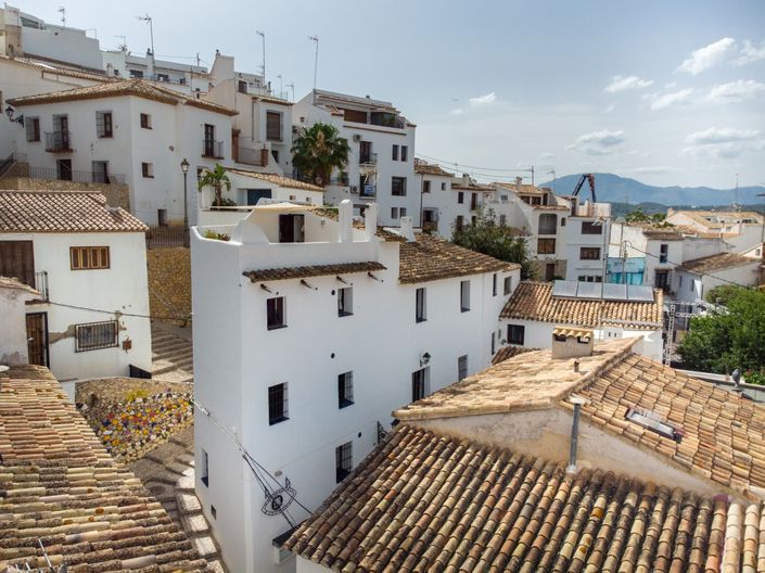 Image No.41-4 Bed House for sale