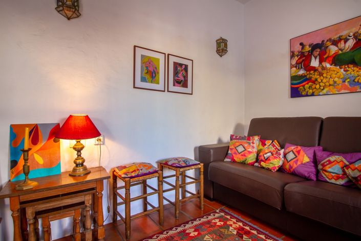 Image No.8-4 Bed House for sale