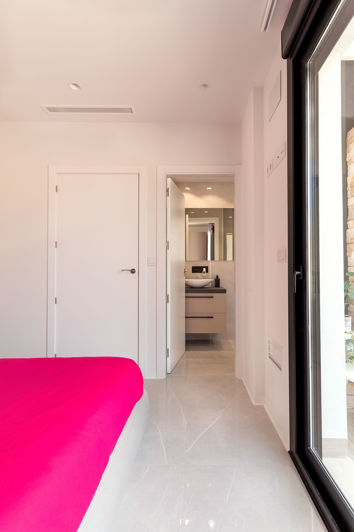 Image No.31-3 Bed Villa for sale