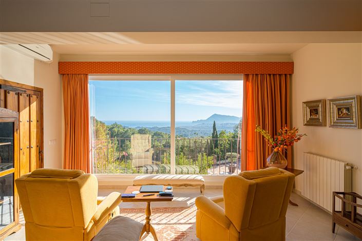 Image No.10-5 Bed Villa for sale