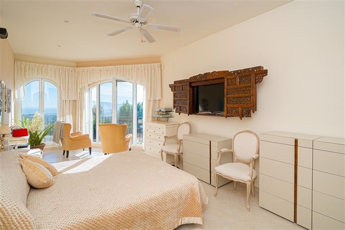 Image No.12-5 Bed Villa for sale